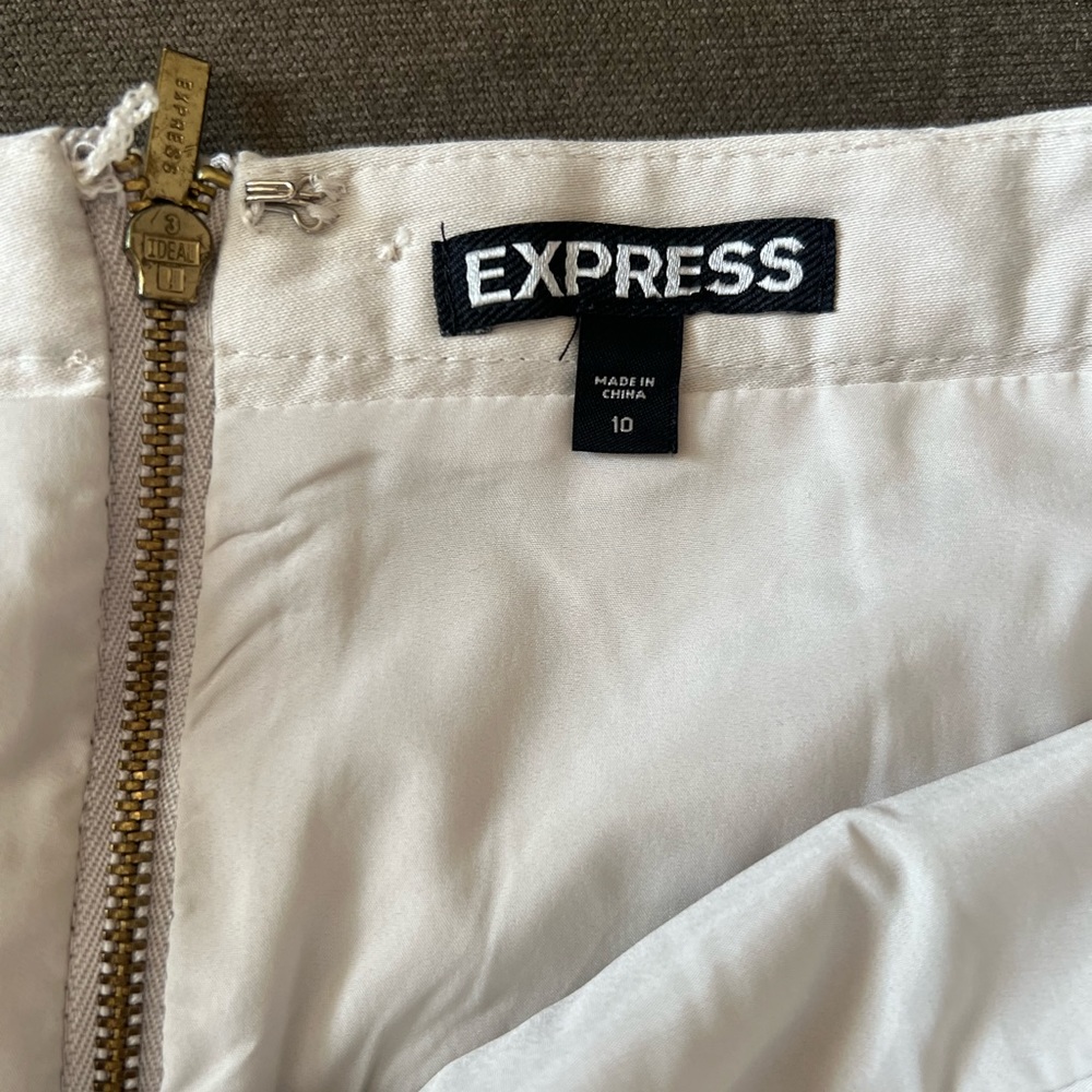 Express Pencil Skirt Beige 10 - Picture 4 of 4